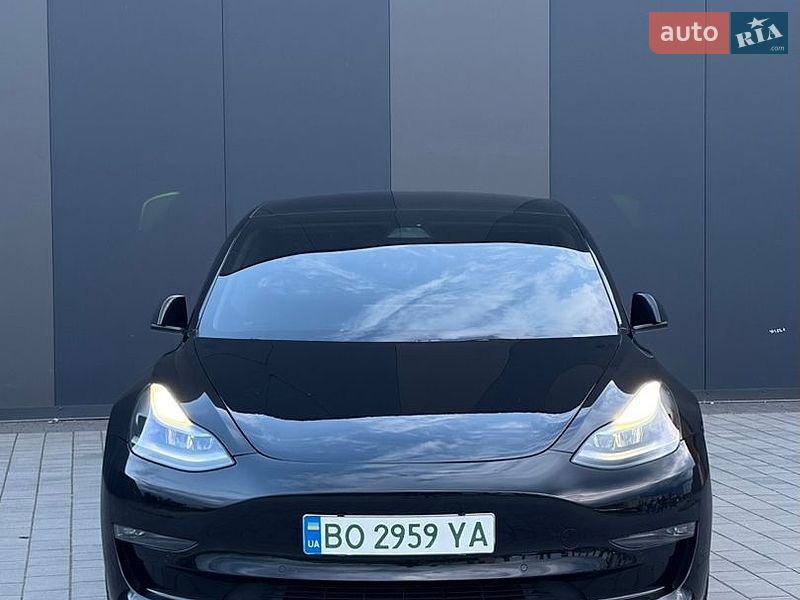 Седан Tesla Model 3 2021 в Хмельницькому