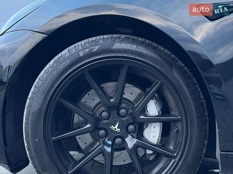 Седан Tesla Model 3 2021 в Хмельницком
