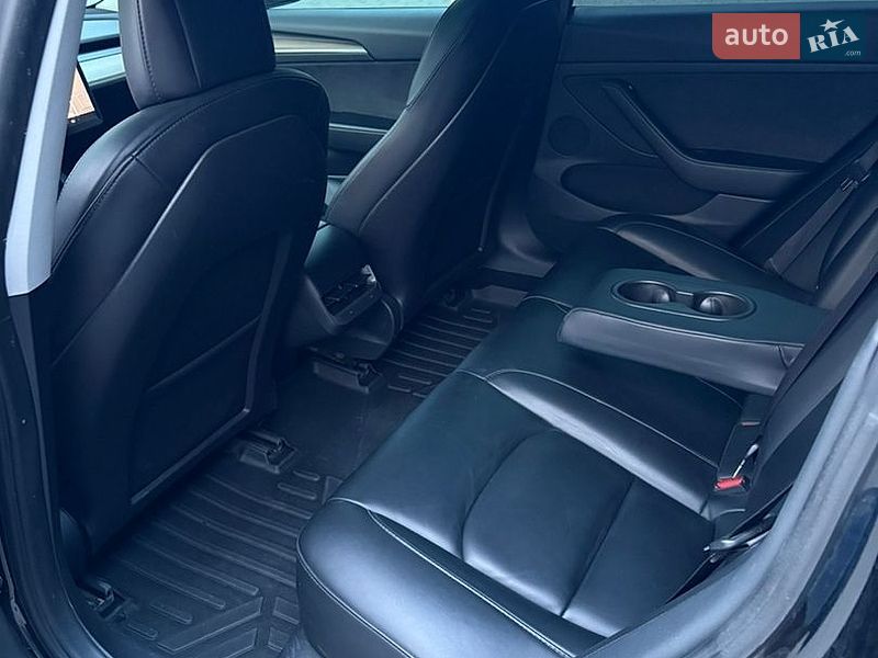 Седан Tesla Model 3 2021 в Хмельницькому