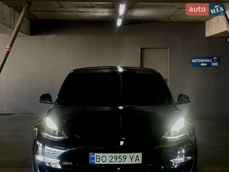 Седан Tesla Model 3 2021 в Хмельницькому