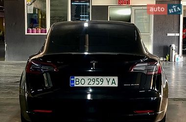 Седан Tesla Model 3 2021 в Хмельницькому
