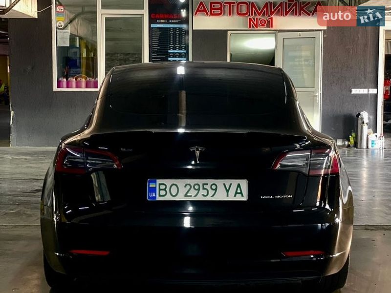Седан Tesla Model 3 2021 в Хмельницькому