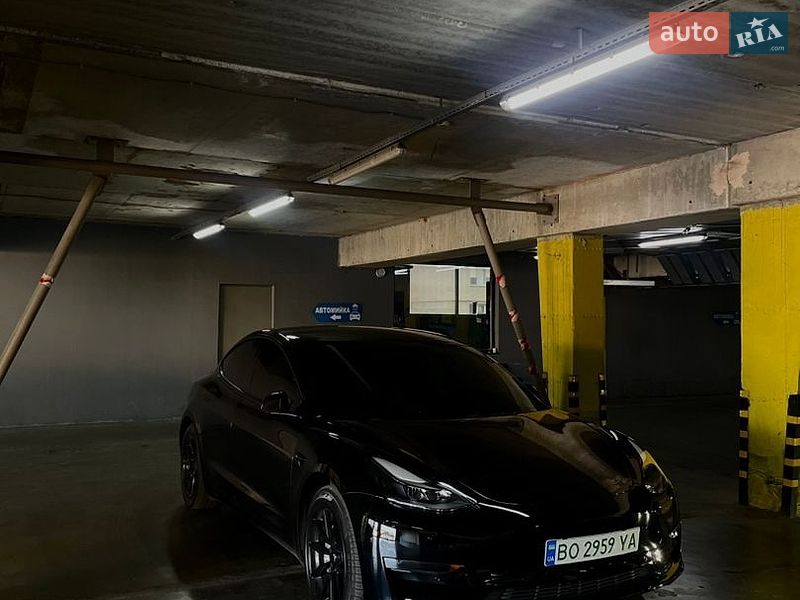 Седан Tesla Model 3 2021 в Хмельницькому