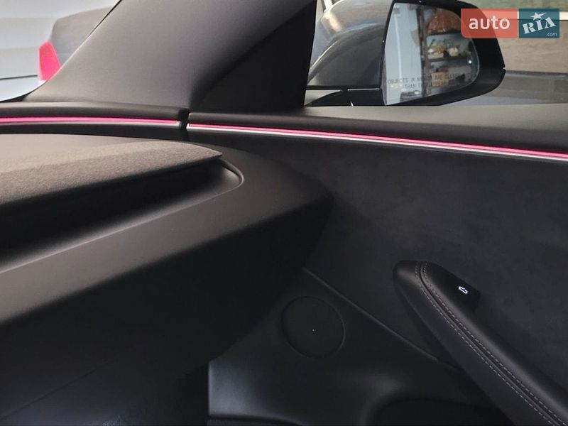 Седан Tesla Model 3 2025 в Кропивницком