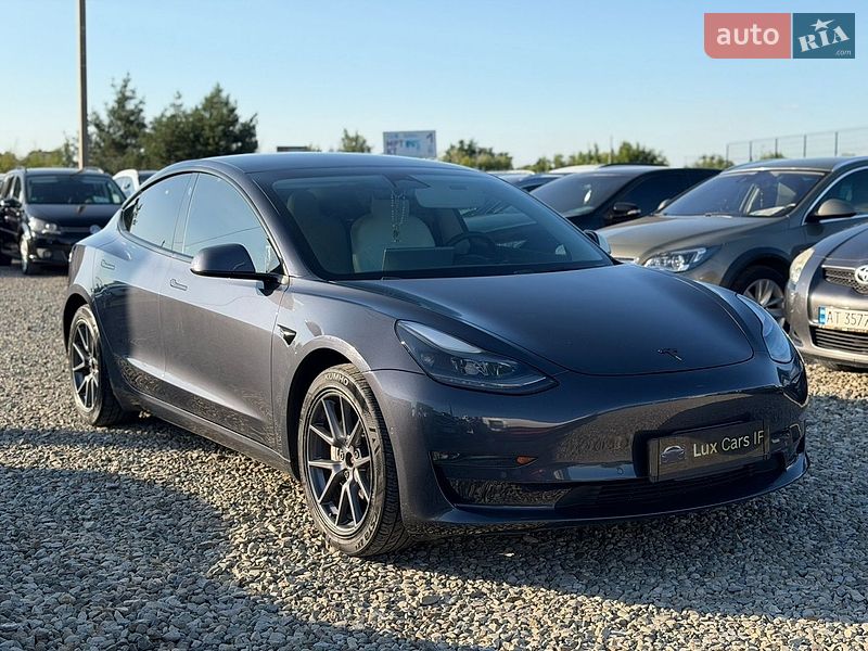 Седан Tesla Model 3 2022 в Ивано-Франковске фото Седан Tesla Model 3 2022 в Ивано-Франковске