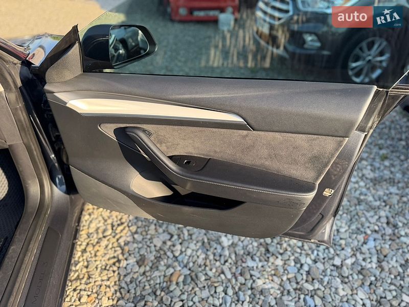 Седан Tesla Model 3 2022 в Ивано-Франковске фото 28 Седан Tesla Model 3 2022 в Ивано-Франковске