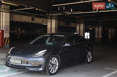 Седан Tesla Model 3 2019 в Киеве