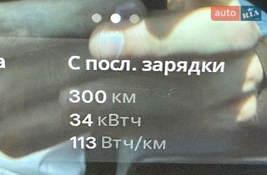 Седан Tesla Model 3 2019 в Умани
