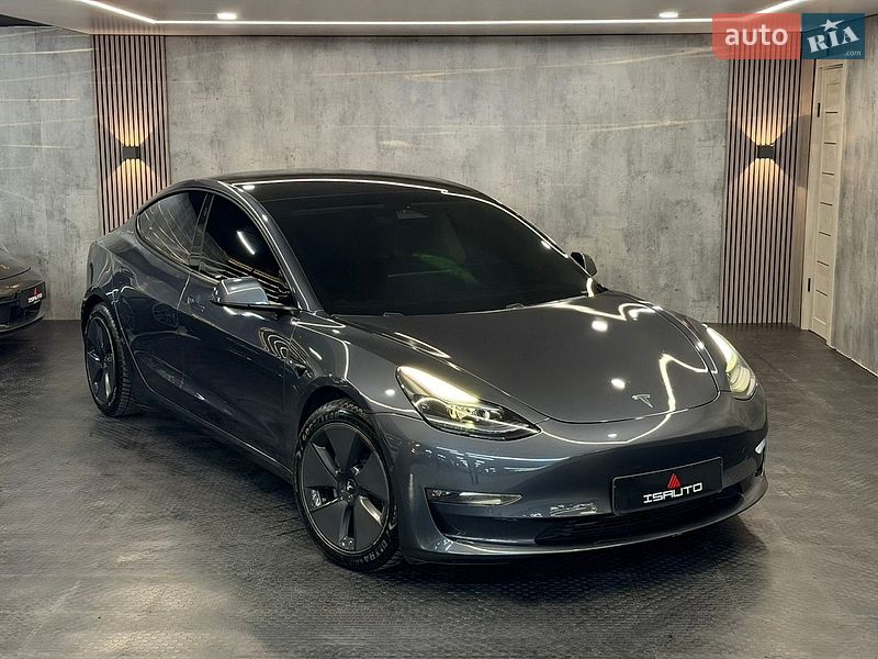 Tesla Model 3 2021