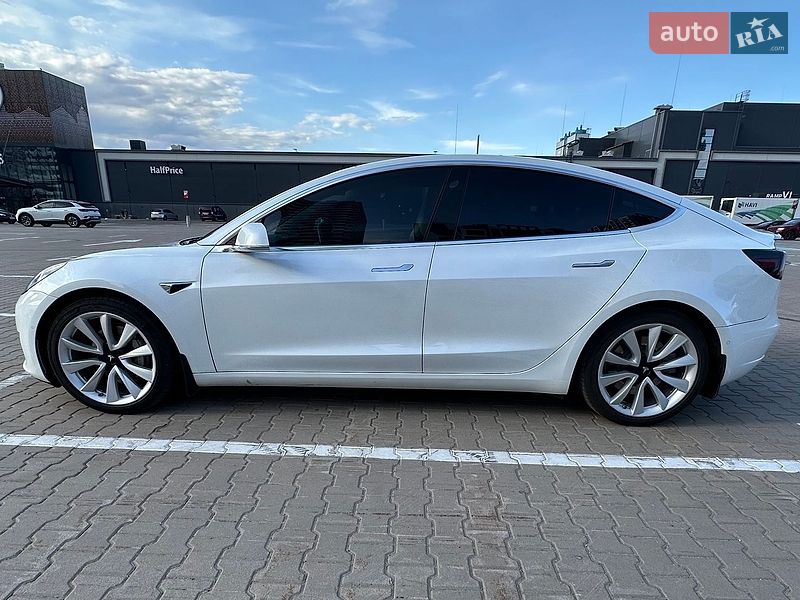 Седан Tesla Model 3 2020 в Киеве фото 8 Седан Tesla Model 3 2020 в Киеве