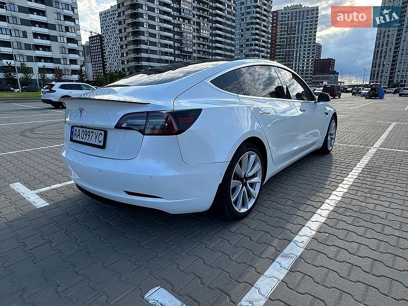 Седан Tesla Model 3 2020 в Киеве фото 6 Седан Tesla Model 3 2020 в Киеве