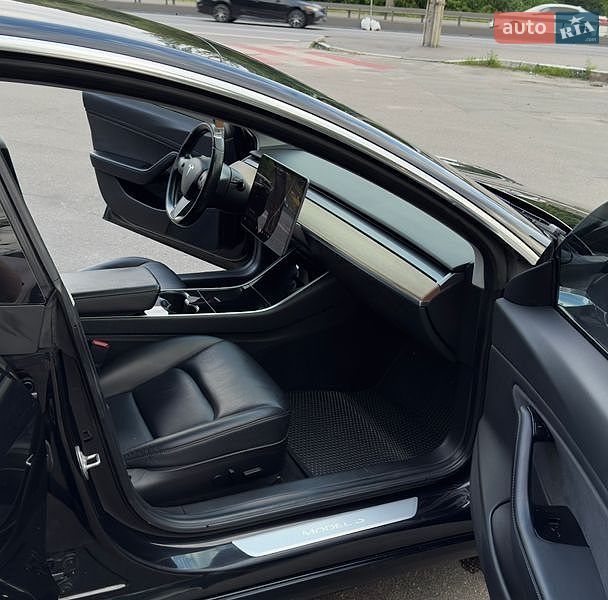 Седан Tesla Model 3 2018 в Буче фото 25 Седан Tesla Model 3 2018 в Буче