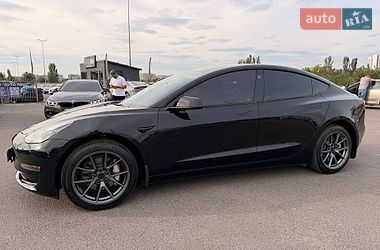 Седан Tesla Model 3 2022 в Кривому Розі