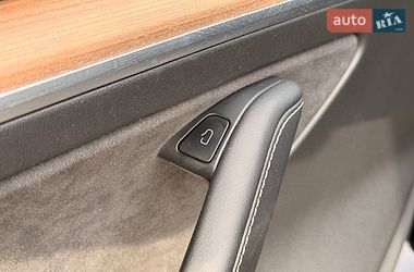 Седан Tesla Model 3 2022 в Кривому Розі