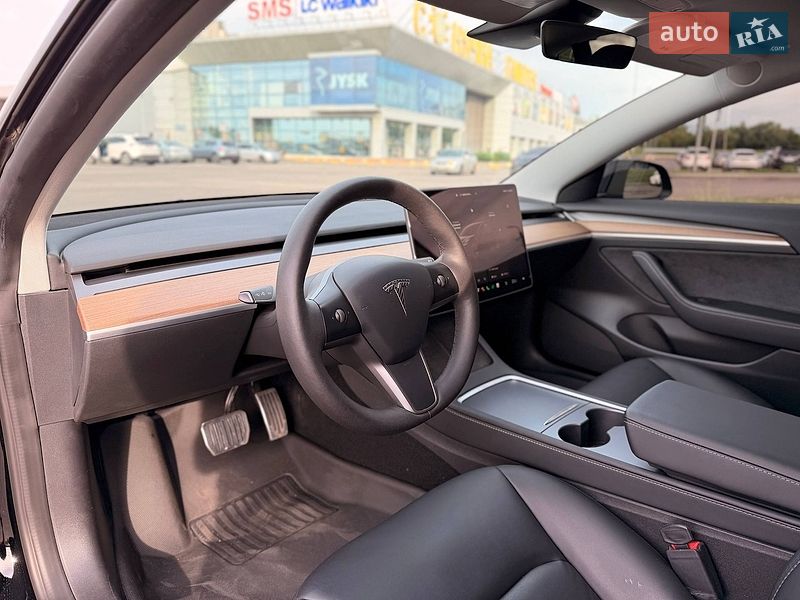 Седан Tesla Model 3 2022 в Кривому Розі