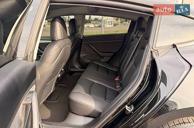Седан Tesla Model 3 2022 в Кривому Розі
