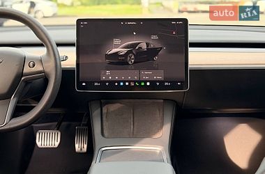 Седан Tesla Model 3 2022 в Кривому Розі