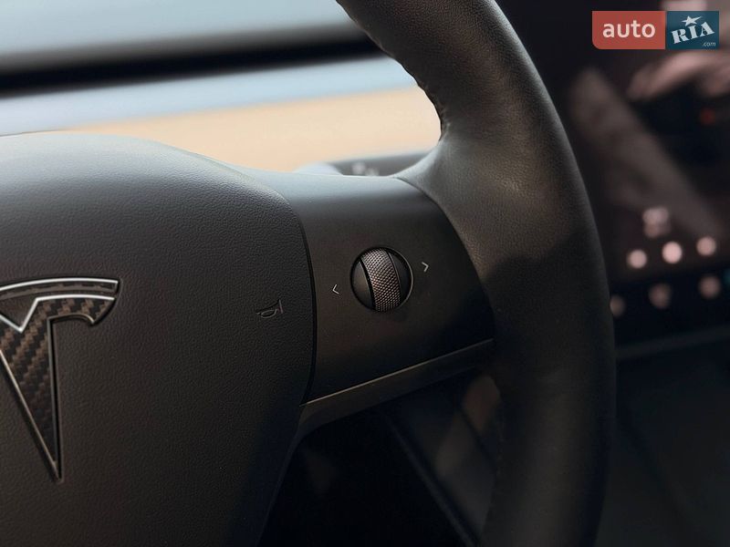 Седан Tesla Model 3 2022 в Кривому Розі