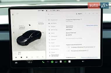 Седан Tesla Model 3 2025 в Києві