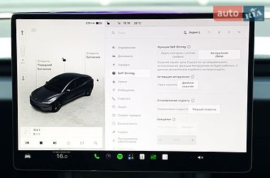 Седан Tesla Model 3 2025 в Києві