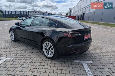 Седан Tesla Model 3 2022 в Івано-Франківську