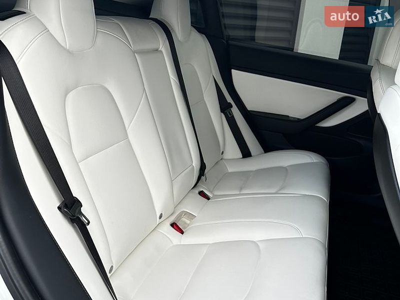 Седан Tesla Model 3 2019 в Ужгороді фото 13 Седан Tesla Model 3 2019 в Ужгороді