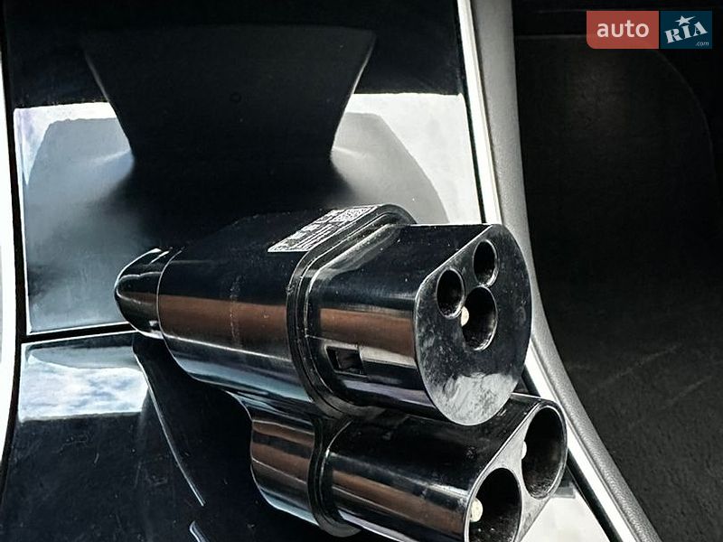 Седан Tesla Model 3 2019 в Ужгороді фото 18 Седан Tesla Model 3 2019 в Ужгороді