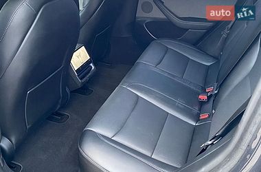 Седан Tesla Model 3 2024 в Новояворовске