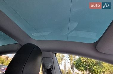 Седан Tesla Model 3 2021 в Запоріжжі
