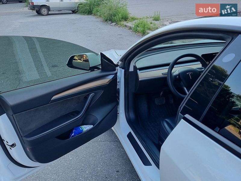 Седан Tesla Model 3 2021 в Запоріжжі