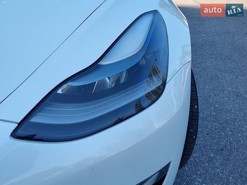 Седан Tesla Model 3 2021 в Запоріжжі