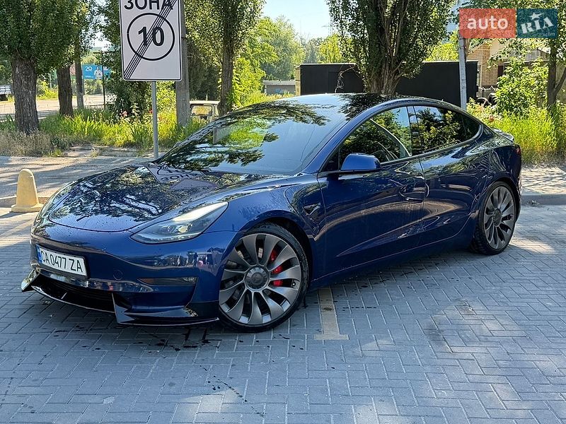 Седан Tesla Model 3 2021 в Запоріжжі