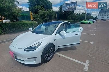 Седан Tesla Model 3 2020 в Житомире