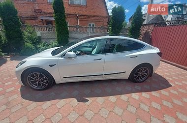 Седан Tesla Model 3 2020 в Житомире