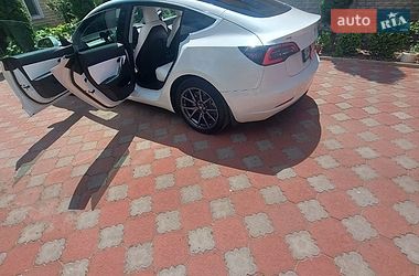 Седан Tesla Model 3 2020 в Житомире