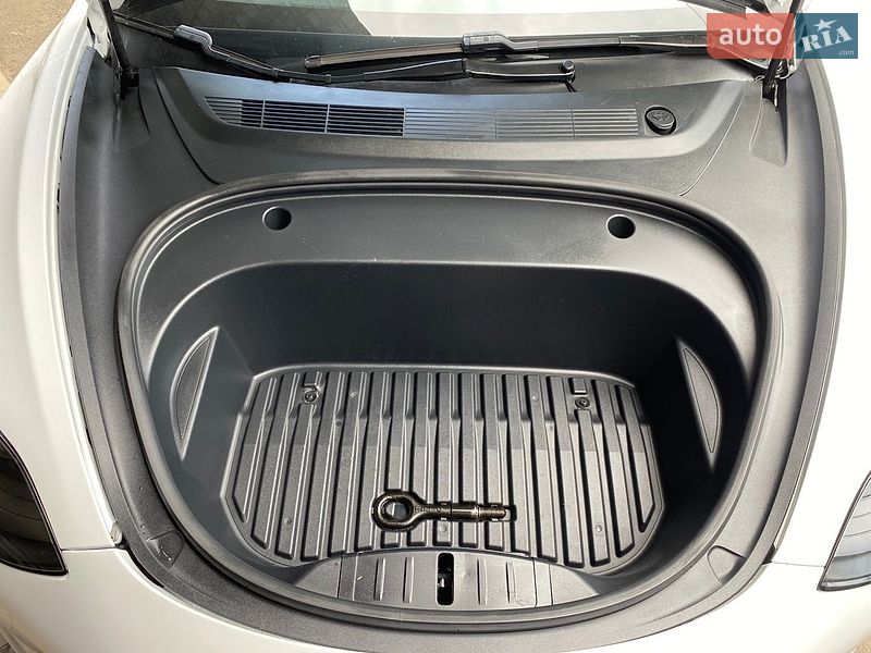 Седан Tesla Model 3 2021 в Чернигове фото 30 Седан Tesla Model 3 2021 в Чернигове