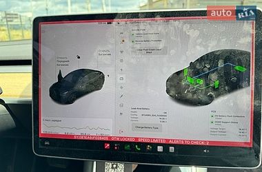 Седан Tesla Model 3 2018 в Львові