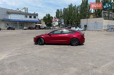 Седан Tesla Model 3 2025 в Кривому Розі