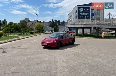 Седан Tesla Model 3 2025 в Кривому Розі
