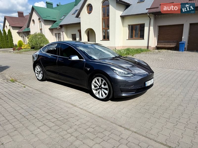 Седан Tesla Model 3 2020 в Хмельницькому