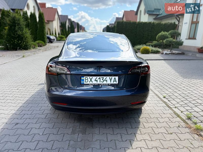Седан Tesla Model 3 2020 в Хмельницькому