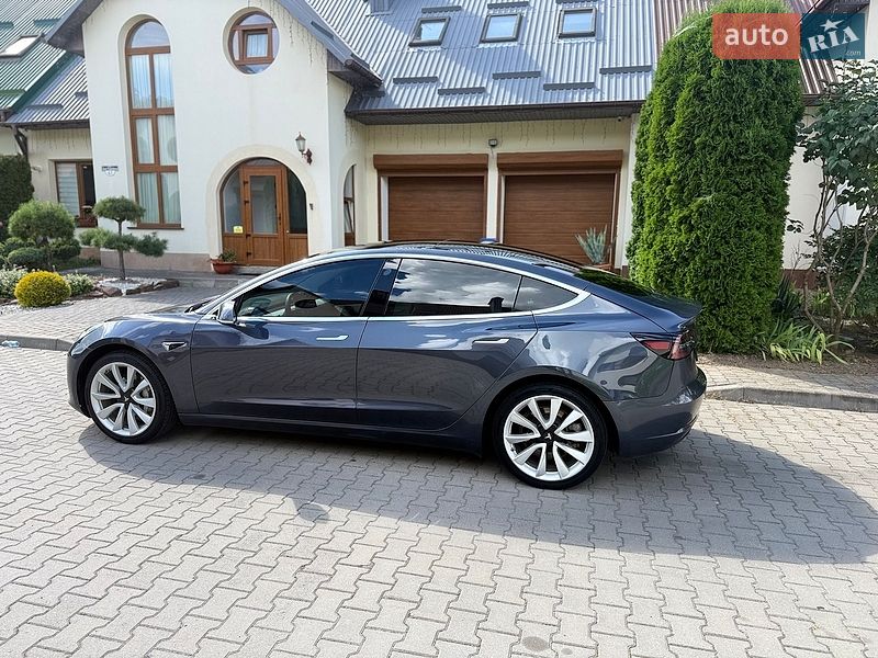 Седан Tesla Model 3 2020 в Хмельницькому