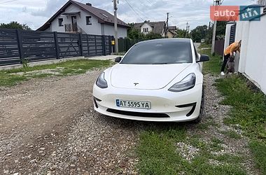 Седан Tesla Model 3 2022 в Ивано-Франковске