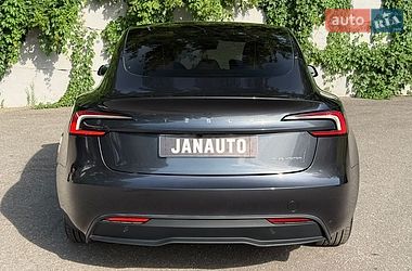 Седан Tesla Model 3 2025 в Харкові фото 4 Седан Tesla Model 3 2025 в Харкові
