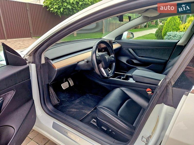 Седан Tesla Model 3 2019 в Запоріжжі