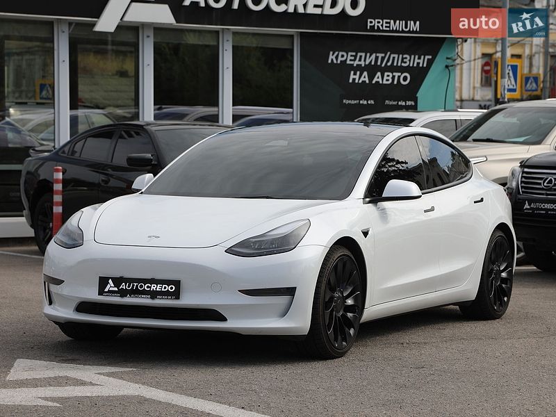 Tesla Model 3 2023