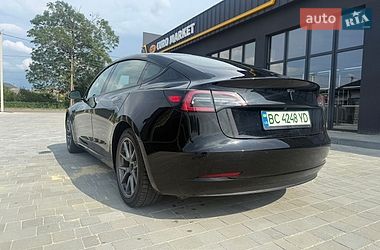 Седан Tesla Model 3 2022 в Львове