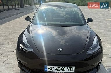 Седан Tesla Model 3 2022 в Львове