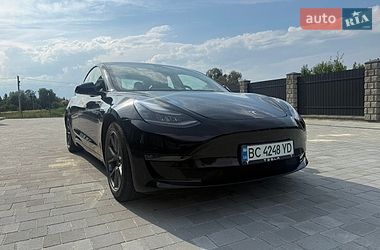 Седан Tesla Model 3 2022 в Львове