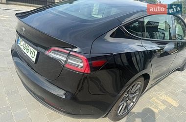 Седан Tesla Model 3 2022 в Львове